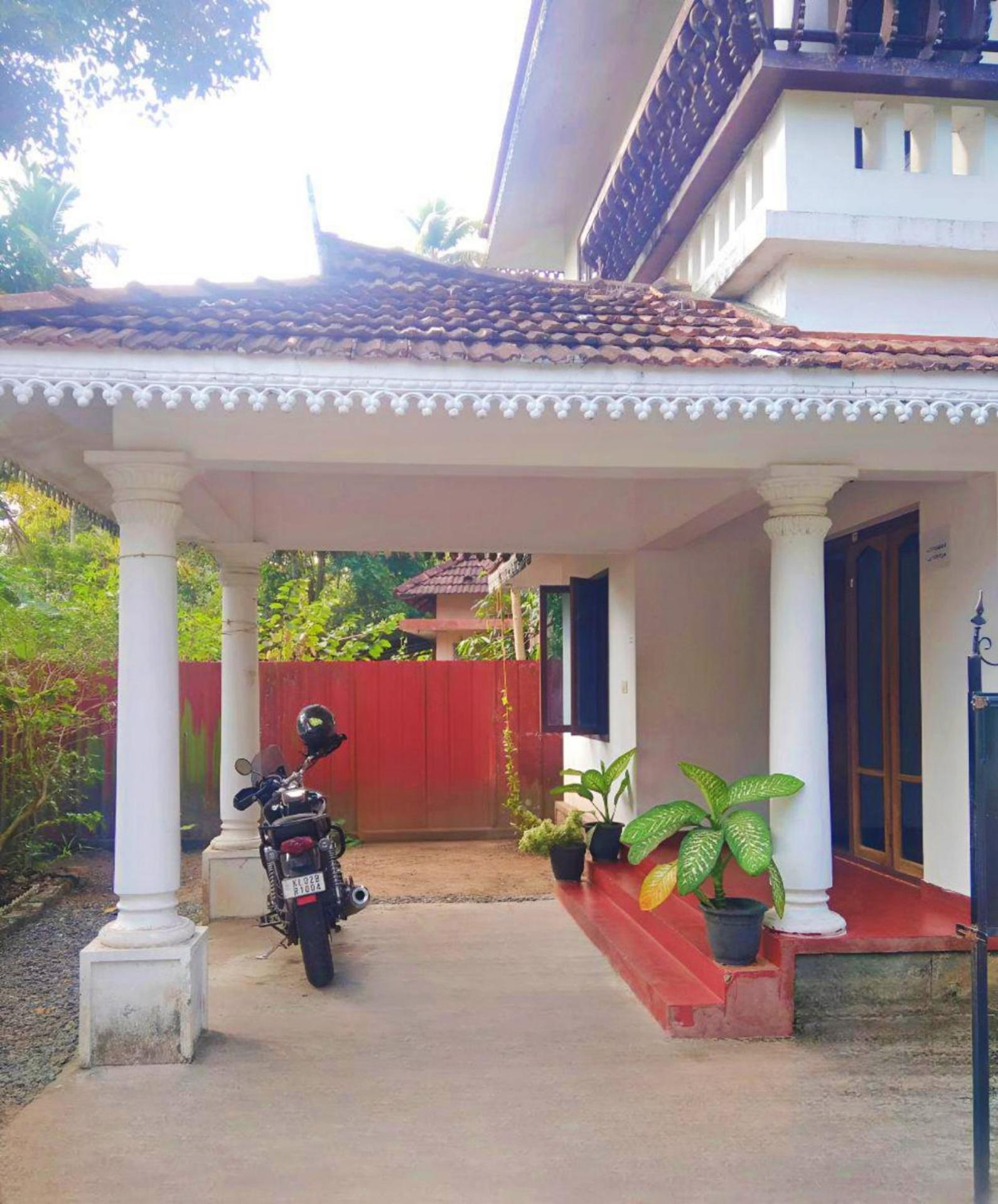 Thachattu Homestay Vaikom Экстерьер фото